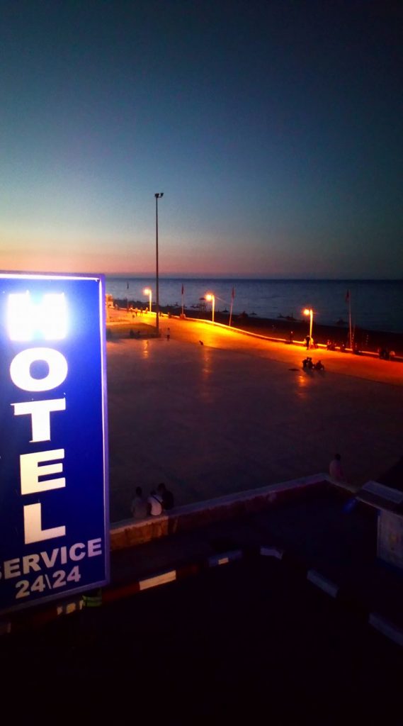 فندق واد لاو - Hotel Oued Laou
